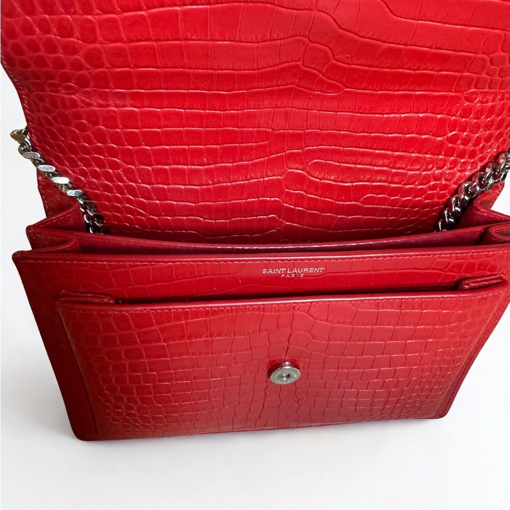Yves Saint Laurent Red Croc-Embossed Shoulder Bag - Picture 4 of 4